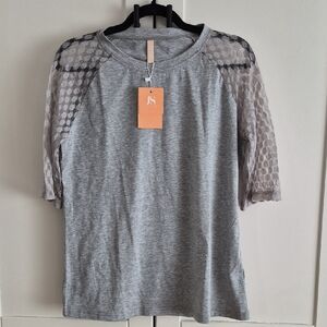 💙 Brand New With Tags -Lace Sleeved Grey Top